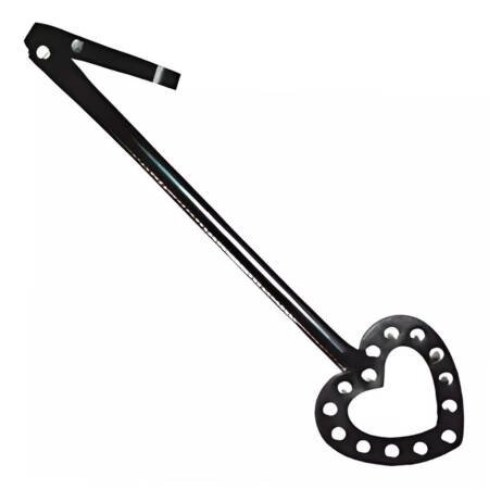 Fusta De Cuero Con Palmeta De Corazón