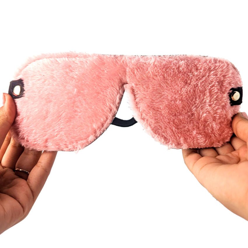Antifaz cerrado de cuero con peluche - Imagen de 4