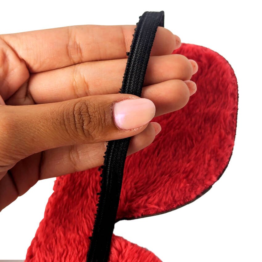 Antifaz cerrado de cuero con peluche - Imagen de 5