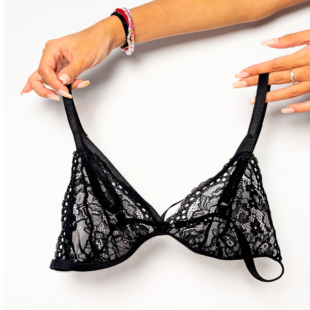 Lencería De Encaje Con Corpiño Y Tanga Less - Imagen de 8